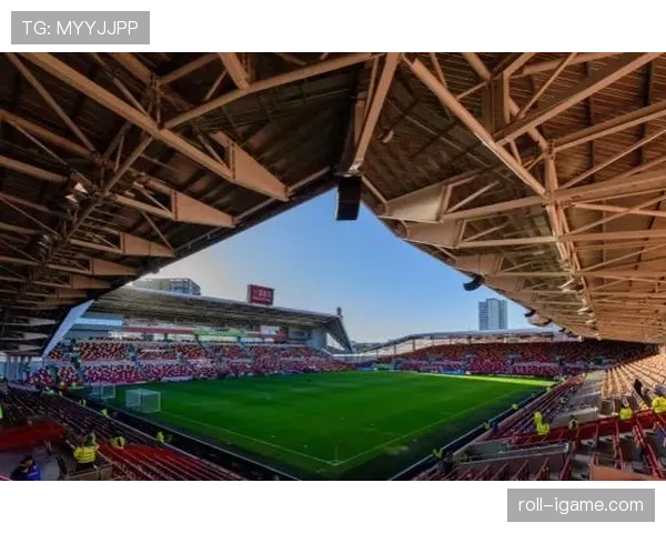 维拉公园翻新竣工，英超维拉新主场迎来首秀引关注