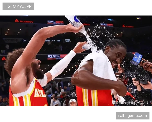 莱奥关键进球助球队逆转取胜,表现抢眼引热议 莱奥关键进球助球队逆转取胜,表现抢眼引热议