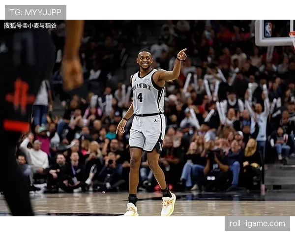多米尼克·威尔金斯突破得分效率提升显著，主导球队关键时刻表现