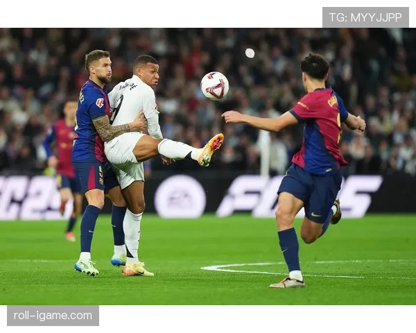 皇马强强对话中暴露短板，防守稳定性面临考验